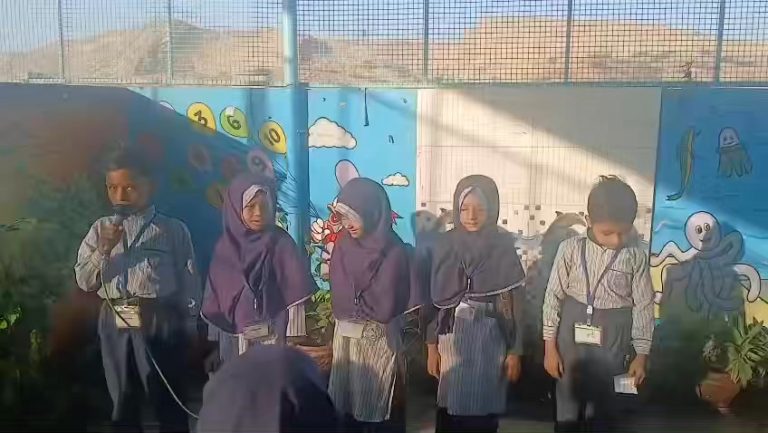 Little stars of 2B presenting Reel vs Real Life with big confidence

#assembly #…